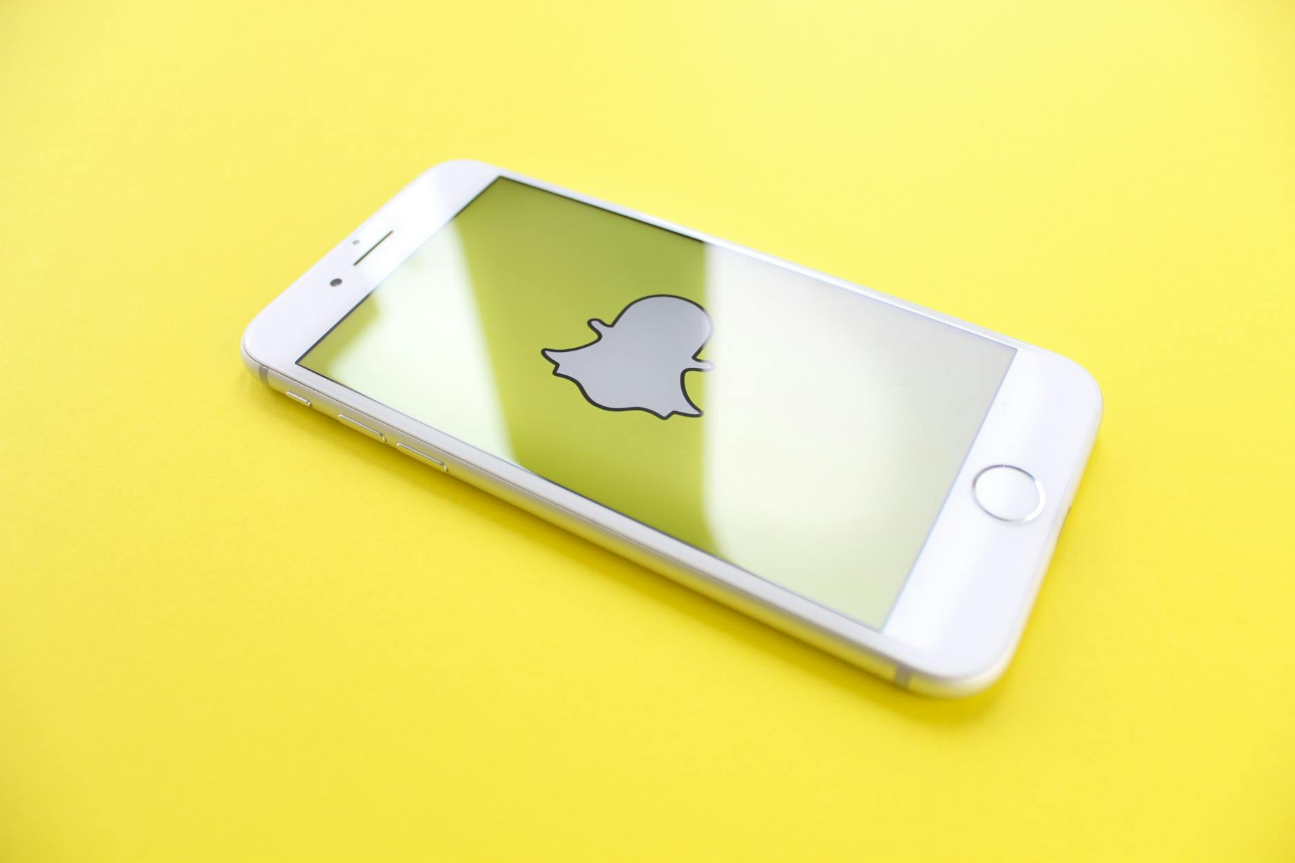 how to make money on snapchat